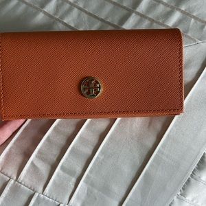 Tory Burch sunglasses case